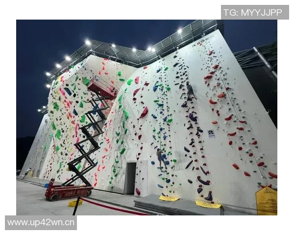 攀岩战术深度解析:北京攀岩队边路渗透体系的创新与实践 攀岩战术深度解析:北京攀岩队边路渗透体系的创新与实践